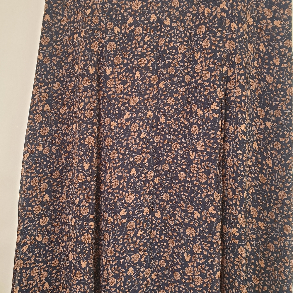 Witchery Flint blue floral bias cut skirt - Picture 6 of 6